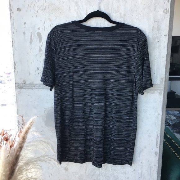 Splendid Striped V-Neck Short Sleeve Shirt M - Picture 3 of 4